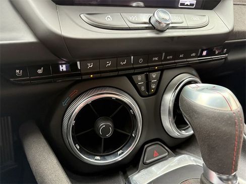 Used 2017 Chevrolet Camaro ZL1 image 23