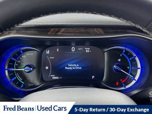 Used 2023 Chrysler Pacifica Limited image 14