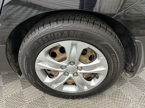 Used 2013 Hyundai Tucson GL FWD image 18