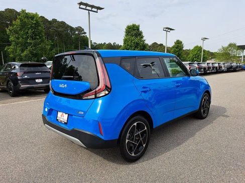 Used 2024 Kia Soul EX FWD image 5