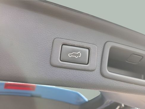 Used 2017 Subaru Forester 2.5i Touring image 21