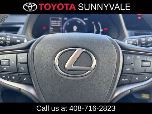 Used 2025 Lexus UX 300h FWD w/ Accessory Package (Z2) image 27