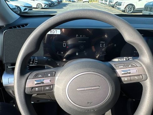 New 2026 Hyundai Kona SE image 17