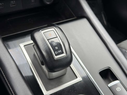 Used 2024 Mitsubishi Outlander FWD image 25