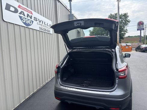 Used 2022 Nissan Rogue Sport SV w/ Technology Package AWD/4WD image 7