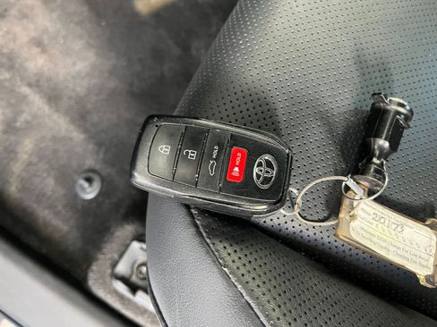 Used 2025 Toyota Crown XLE image 22