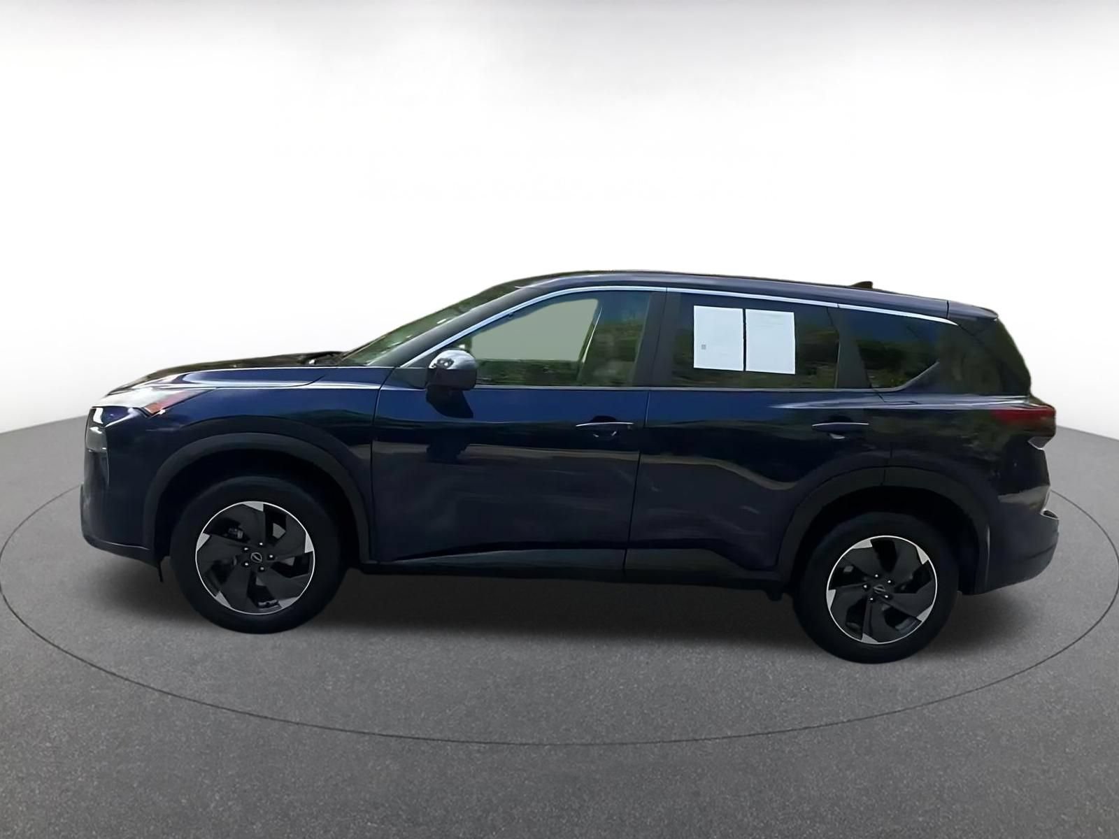 Used 2025 Nissan Rogue SV AWD/4WD image 8