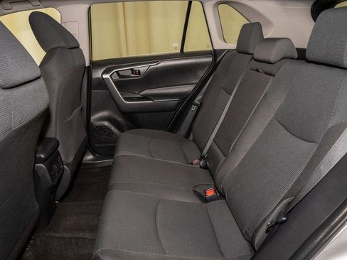 Used 2024 Toyota RAV4 LE image 7