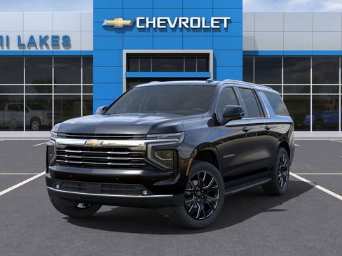 New 2025 Chevrolet Suburban LT w/ Comfort Package image 6