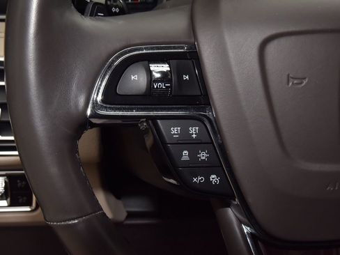 Certified 2023 Lincoln Navigator Reserve AWD/4WD image 25