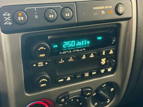 Used 2012 Chevrolet Colorado LT image 14