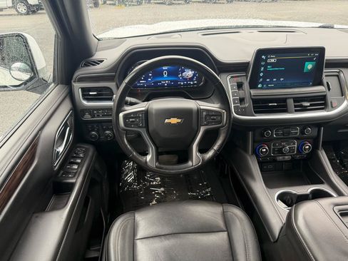 Used 2022 Chevrolet Tahoe LT w/ Luxury Package AWD/4WD image 17