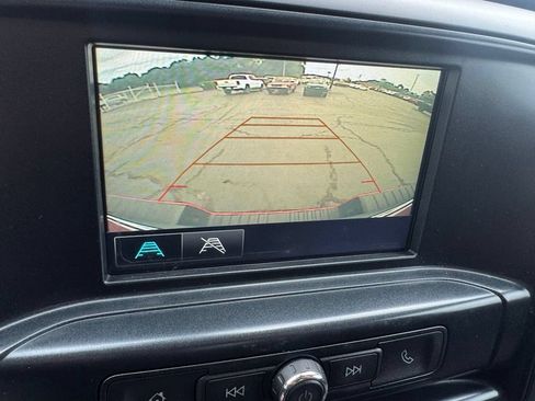 Used 2018 Chevrolet Silverado 1500 Custom w/ Custom Value Package RWD image 21