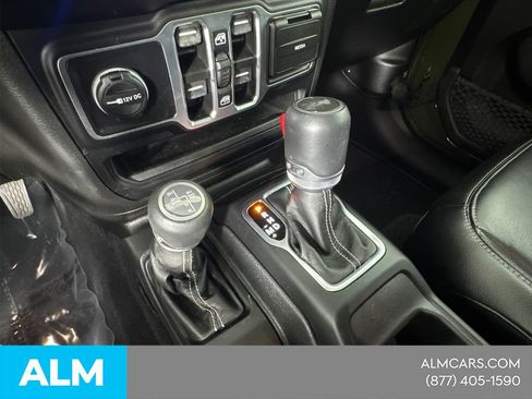 Used 2023 Jeep Wrangler Unlimited Sahara AWD/4WD image 33