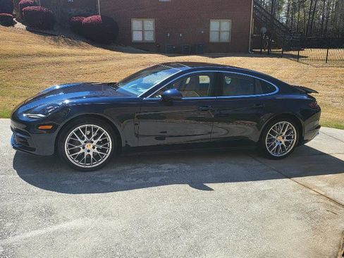 Used 2018 Porsche Panamera 4S image 5