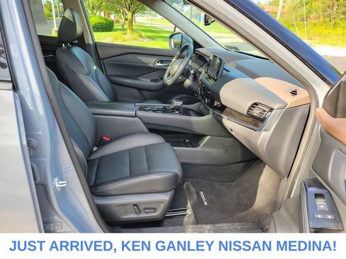 Certified 2023 Nissan Rogue SL w/ SL Premium Package AWD/4WD image 21