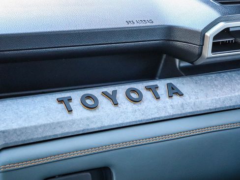 Used 2025 Toyota Tacoma Trailhunter image 22