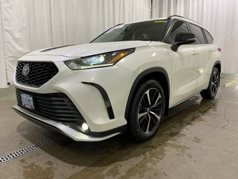 Certified 2021 Toyota Highlander XSE image 28