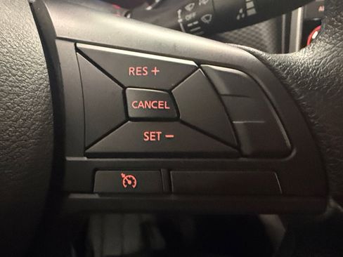 Used 2025 Nissan Kicks Play S image 31