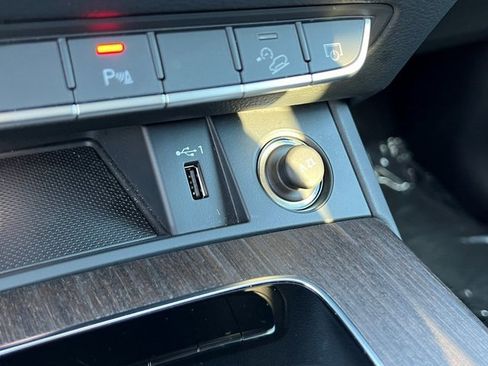 Certified 2024 Audi Q5 2.0T Premium Plus w/ Premium Plus Package image 32