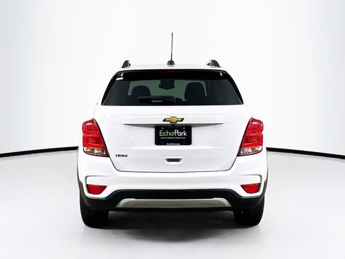 Used 2022 Chevrolet Trax LT w/ LT Convenience Package FWD image 7
