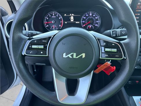 Used 2024 Kia Forte LXS FWD image 13