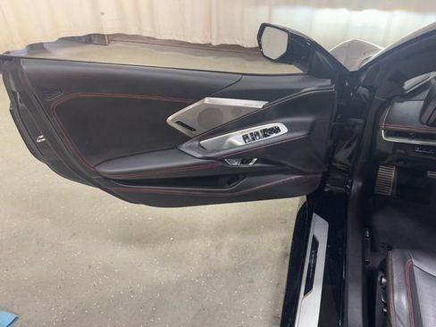 Used 2021 Chevrolet Corvette Stingray Premium Conv w/ Z51 Performance Package RWD image 23