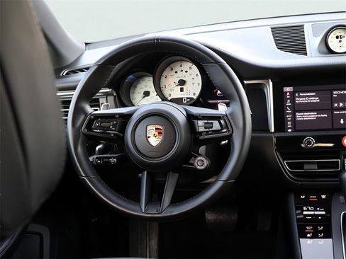 Certified 2024 Porsche Macan GTS image 21