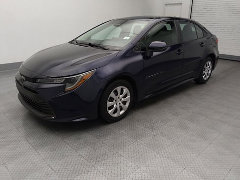 Used 2023 Toyota Corolla LE FWD image 2