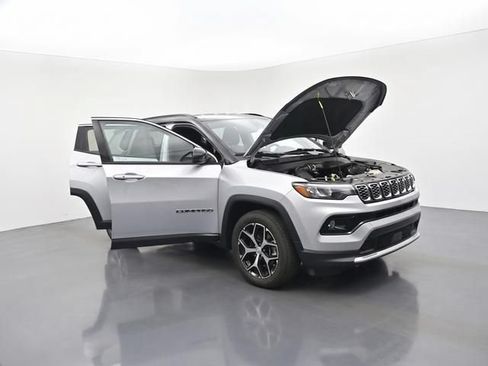 Used 2024 Jeep Compass Limited AWD/4WD image 32