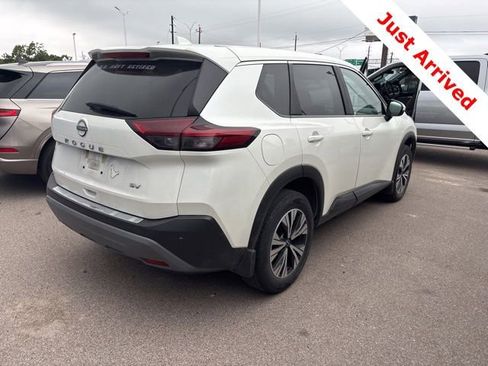 Used 2023 Nissan Rogue SV FWD image 9