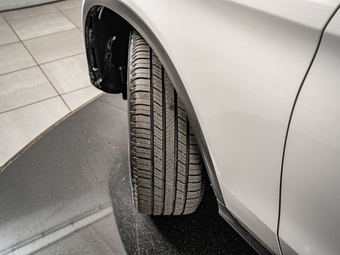 Used 2021 Mercedes-Benz GLC 300 4MATIC image 40