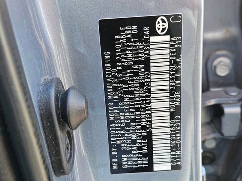 Used 2020 Toyota Corolla LE image 22