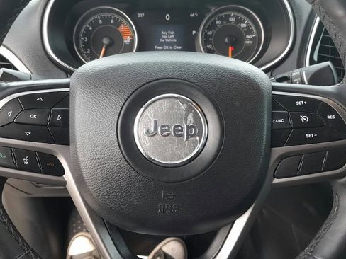 Used 2019 Jeep Cherokee Limited image 21