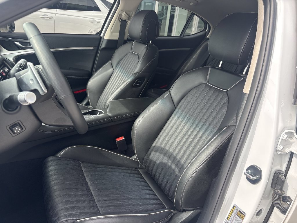 Used 2026 Genesis G70 2.5T Prestige RWD image 12