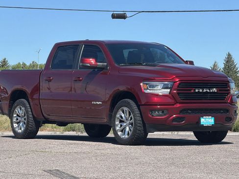 Used 2024 RAM 1500 Laramie AWD/4WD image 9