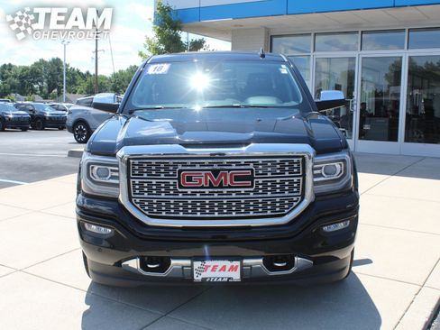 Used 2018 GMC Sierra 1500 Denali w/ Denali Ultimate Package AWD/4WD image 9