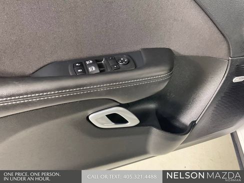 Used 2023 Dodge Challenger SXT RWD image 17