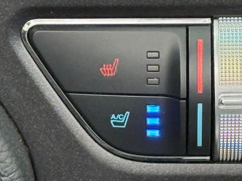 Used 2019 Ford Mustang GT Premium w/ Equipment Group 401A RWD image 21