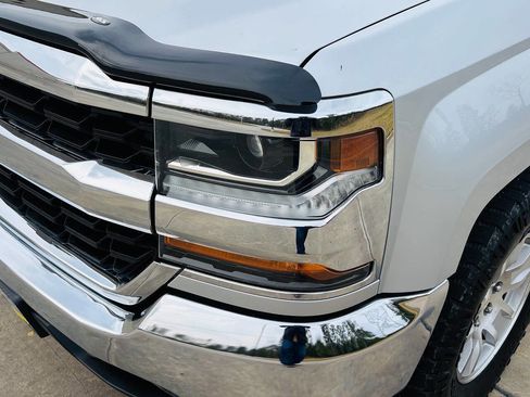 Used 2018 Chevrolet Silverado 1500 LT image 17