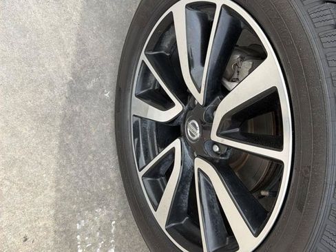Used 2019 Nissan Rogue SL AWD/4WD image 43