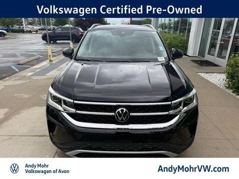 Used 2023 Volkswagen Taos SEL AWD/4WD image 2