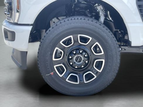 New 2026 Ford F350 Platinum w/ FX4 Off-Road Package AWD/4WD image 36
