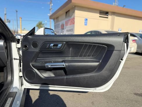 Used 2018 Ford Mustang Premium RWD image 33