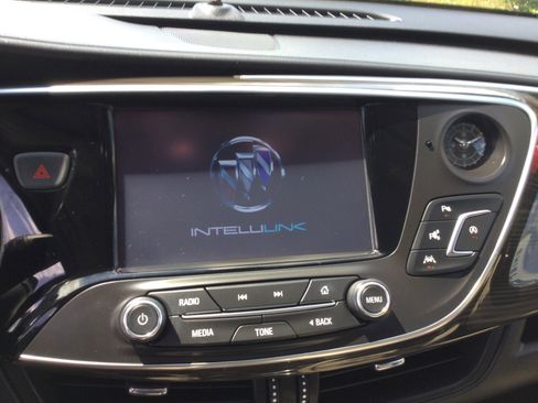 Used 2019 Buick Envision Premium w/ Driver Confidence Package image 19