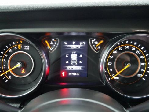 Used 2022 Jeep Wrangler Unlimited Sport image 14