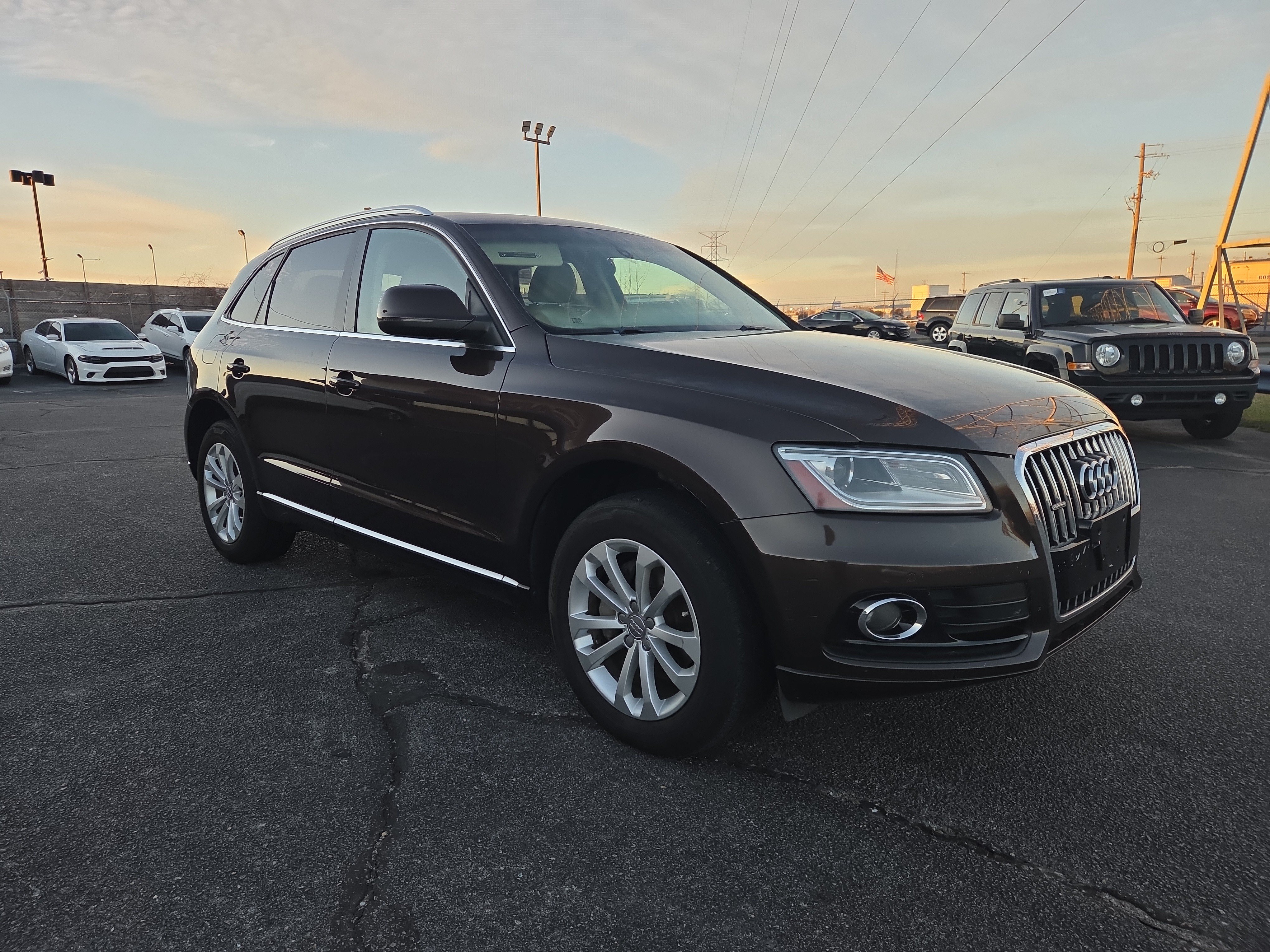 Used 2014 Audi Q5 2.0T Premium Plus w/ Premium Plus Package AWD/4WD image 7