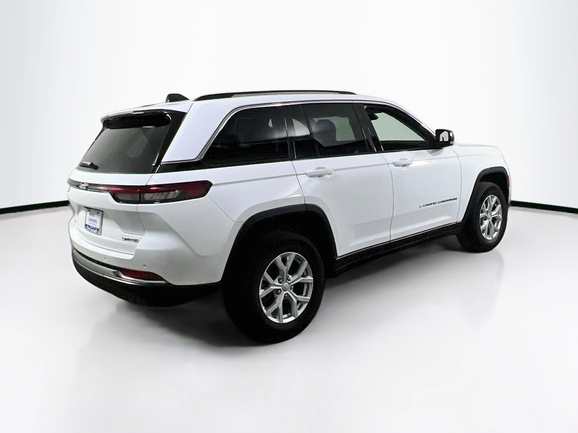 Used 2023 Jeep Grand Cherokee Limited AWD/4WD image 5