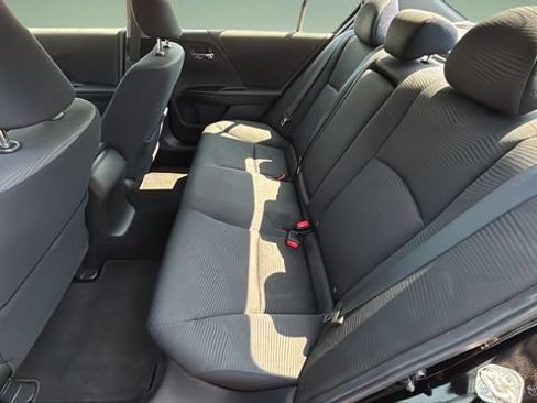 Used 2016 Honda Accord LX image 19
