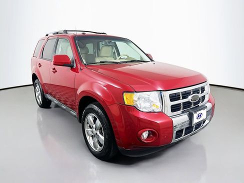 Used 2010 Ford Escape Limited image 3
